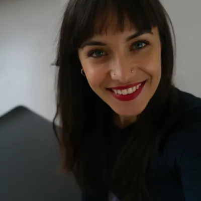Камила, 27